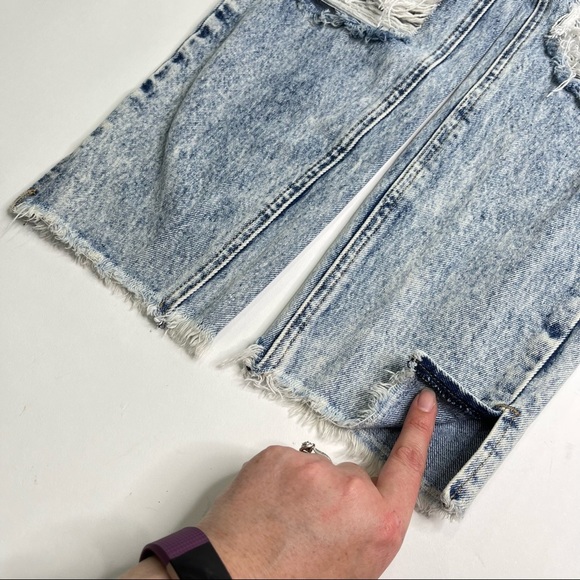 𝅺Kancan Acid Wash Super Distressed Raw Hem Boyfriend Straight Leg Blue Jeans 28 - Picture 5 of 10